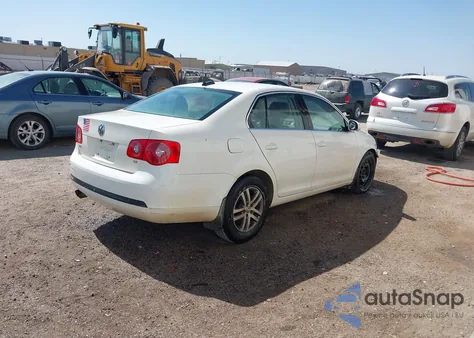2006 Volkswagen Jetta 2.5 from USA, damaged, VIN 3VWSF71K76M788634